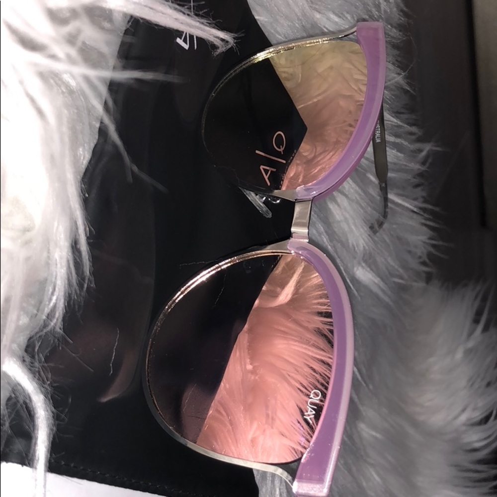 Quay Australia Stardust Pink Sunglasses 💗